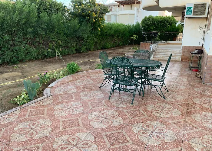 Front - Sea View - Ain Sokhna Red Sea على الشاطئ - إطلالة على البحر - الطابق الأرضي مع حديقة عين السخنة