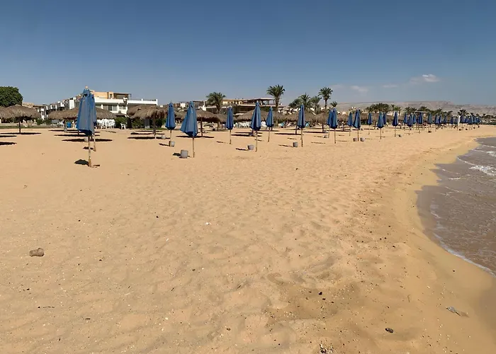 Front - Sea View - Ain Sokhna Red Sea على الشاطئ - إطلالة على البحر - الطابق الأرضي مع حديقة فيلة عين السخنة